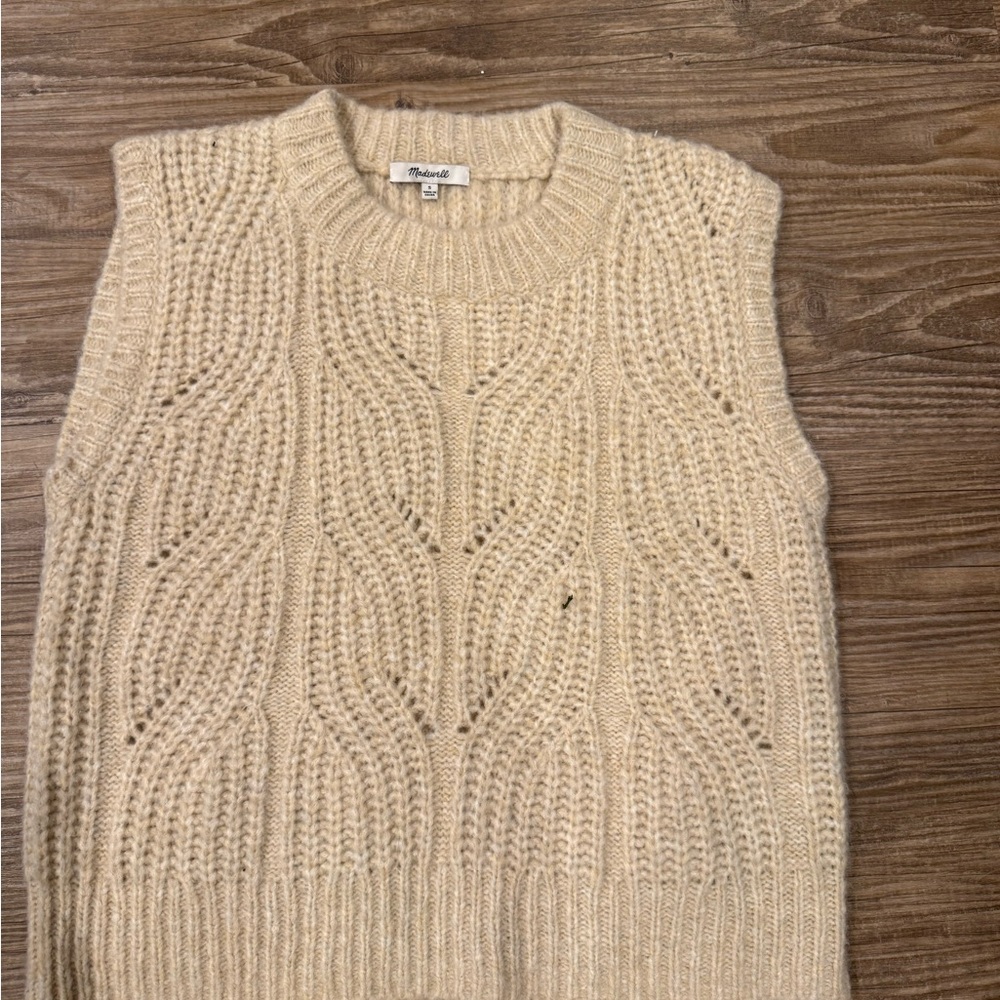 EUC Madewell Beige Knit Sleeveless Sweater Vest size S ~$79 worn once!